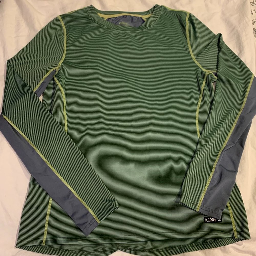 kerrits woman's balance base layer top - green striped woman's M